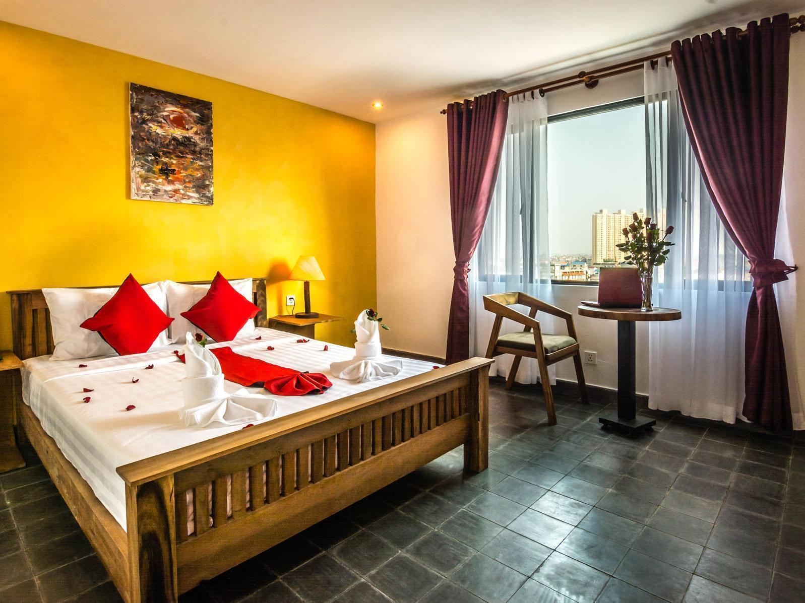 Diamond Palace Resort & Sky Bar Phnom Penh Bagian luar foto